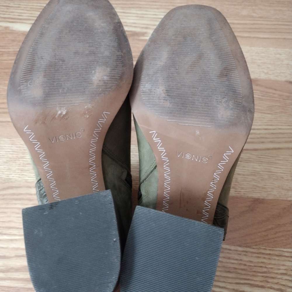 VIONIC Carnelia Water Repellent Olive Green Ankle Boots - Picture 10 of 14